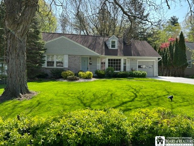 65 Jolls Lane, Orchard Park, NY 14127
