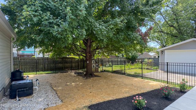 3418 Grandview Ave Ave, Louisville, KY 40207