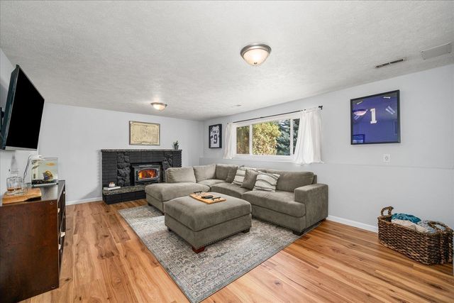 11629 N Madison St, Spokane, WA 99218