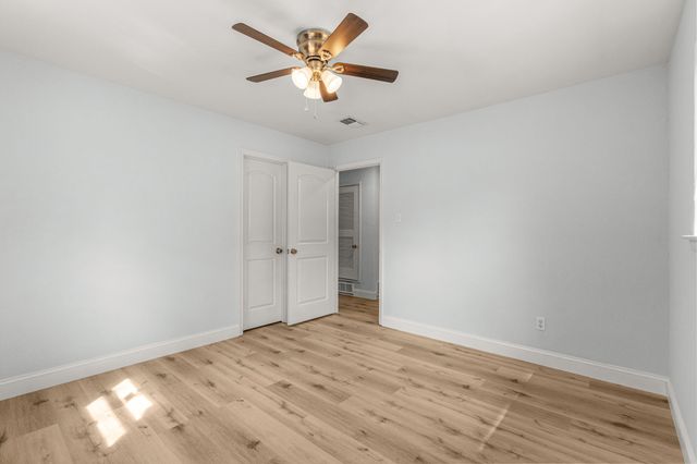 1129 Irwin Drive, Hurst, TX 76053