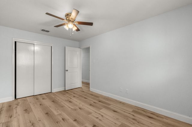 1129 Irwin Drive, Hurst, TX 76053