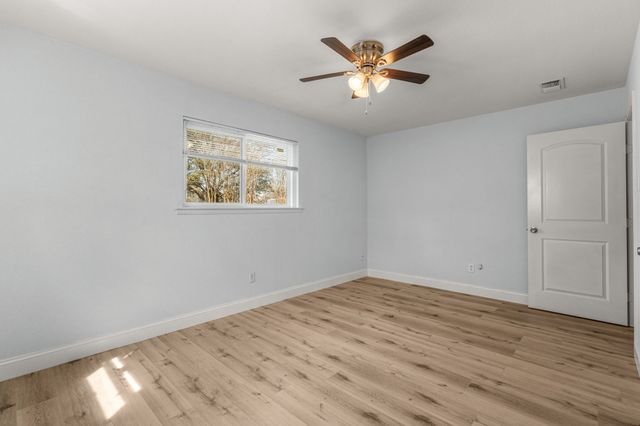 1129 Irwin Drive, Hurst, TX 76053