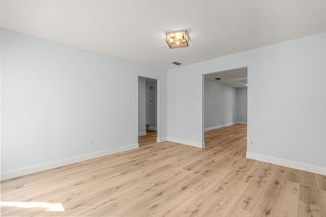 1129 Irwin Drive, Hurst, TX 76053