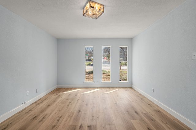 1129 Irwin Drive, Hurst, TX 76053