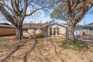 1129 Irwin Drive, Hurst, TX 76053