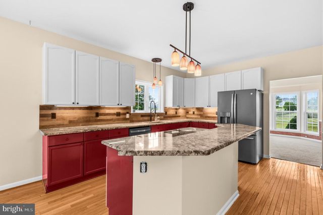 300 SPRUCE HILL WAY, Charles Town, WV 25414