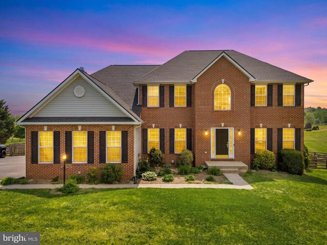 300 SPRUCE HILL WAY, Charles Town, WV 25414