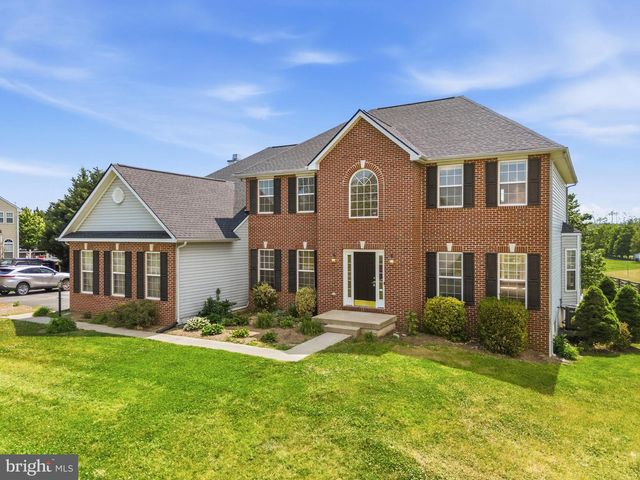 300 SPRUCE HILL WAY, Charles Town, WV 25414