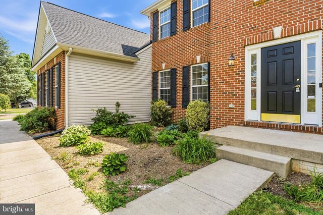300 SPRUCE HILL WAY, Charles Town, WV 25414