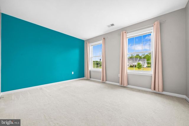 300 SPRUCE HILL WAY, Charles Town, WV 25414