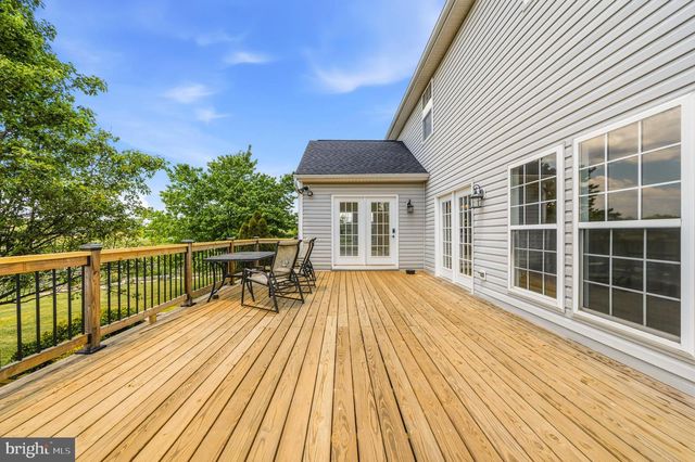 300 SPRUCE HILL WAY, Charles Town, WV 25414