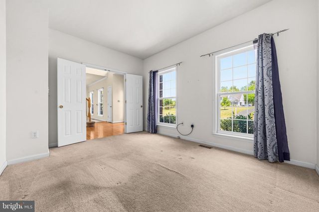 300 SPRUCE HILL WAY, Charles Town, WV 25414