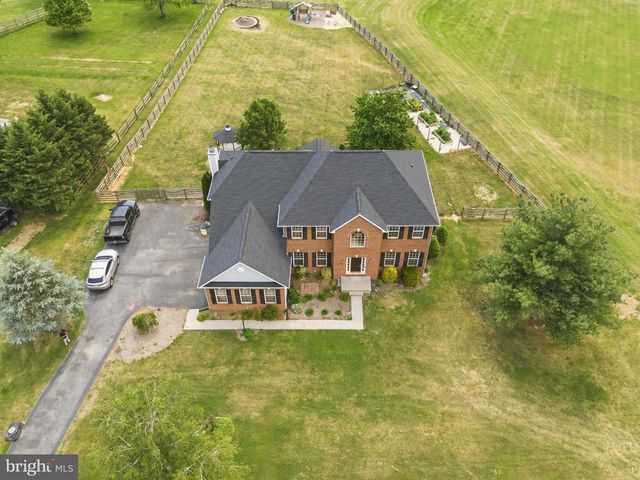 300 SPRUCE HILL WAY, Charles Town, WV 25414