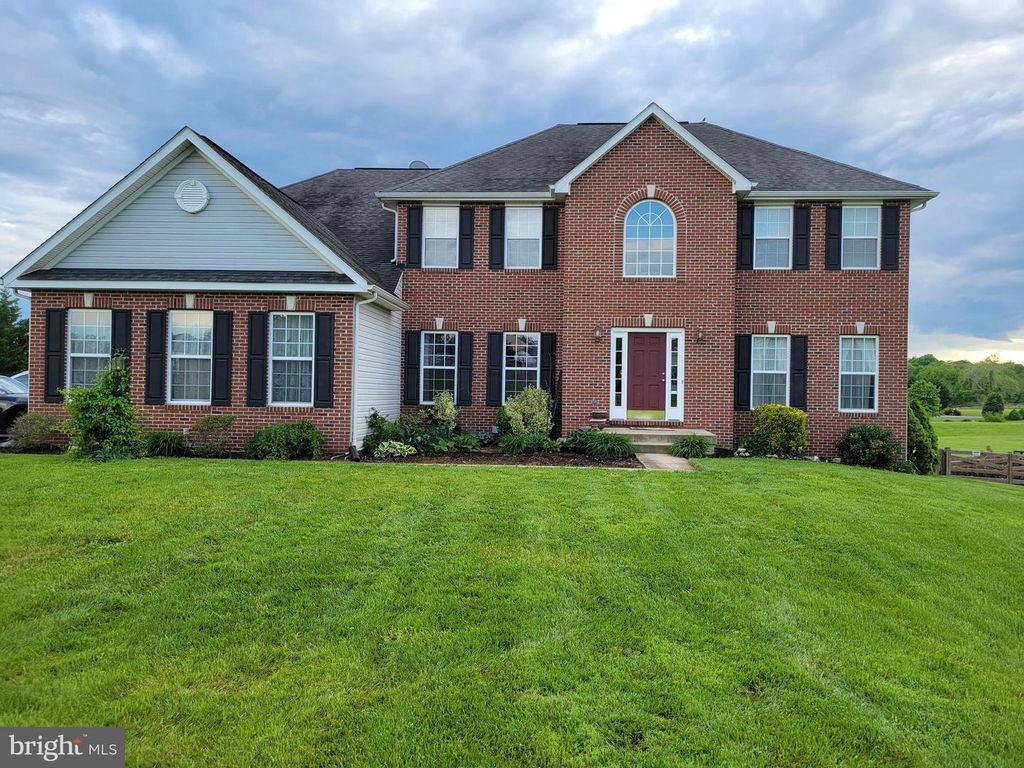 300 SPRUCE HILL WAY, Charles Town, WV 25414