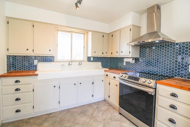 109 S HIGH Street, Cambridge, WI 53523