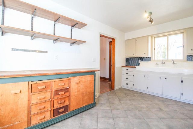 109 S HIGH Street, Cambridge, WI 53523