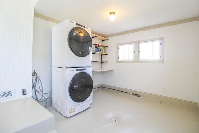 109 S HIGH Street, Cambridge, WI 53523