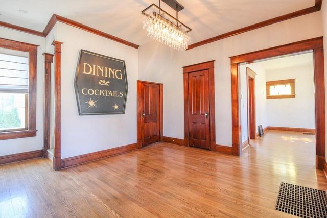 109 S HIGH Street, Cambridge, WI 53523