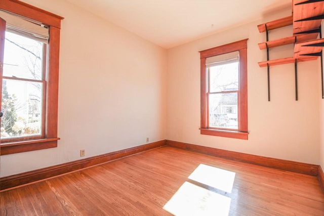 109 S HIGH Street, Cambridge, WI 53523