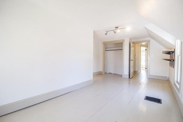 109 S HIGH Street, Cambridge, WI 53523