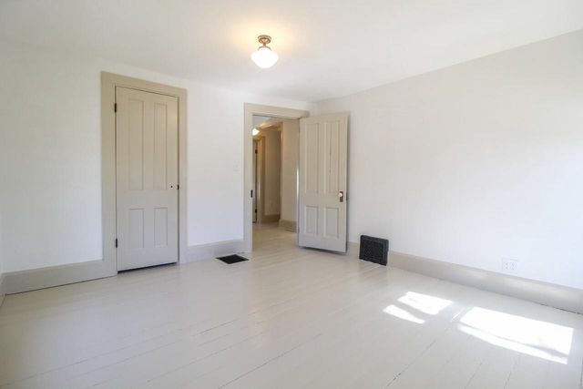 109 S HIGH Street, Cambridge, WI 53523