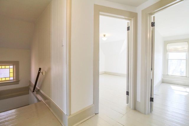 109 S HIGH Street, Cambridge, WI 53523