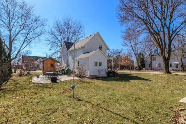 109 S HIGH Street, Cambridge, WI 53523