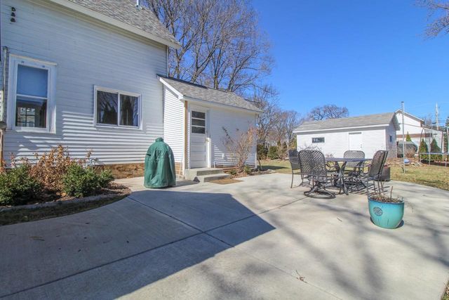 109 S HIGH Street, Cambridge, WI 53523