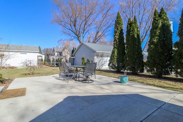 109 S HIGH Street, Cambridge, WI 53523