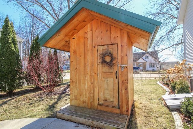 109 S HIGH Street, Cambridge, WI 53523