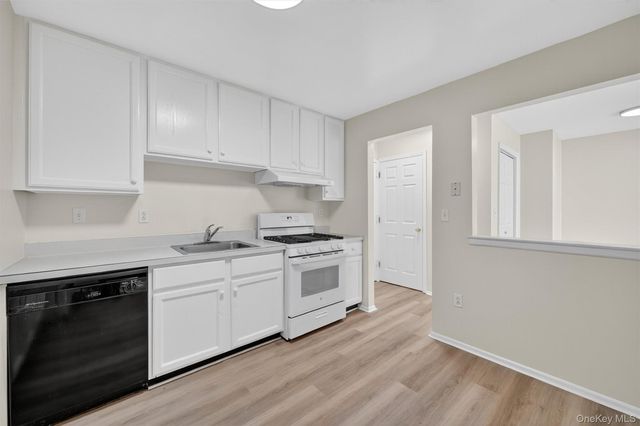 10-12 Chestnut Street A202, Suffern, NY 10901