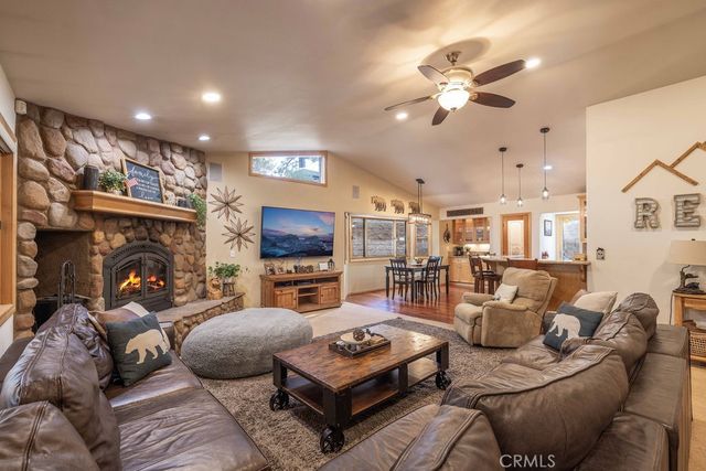842 Silver Tip, Big Bear Lake, CA 92315