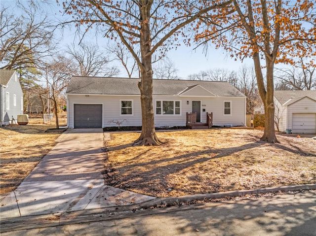 5535 Rosewood Street, Roeland Park, KS 66202