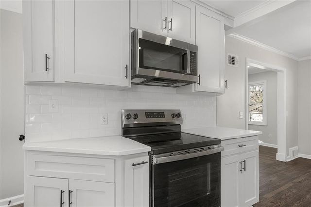 5535 Rosewood Street, Roeland Park, KS 66202