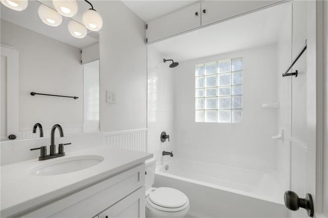 5535 Rosewood Street, Roeland Park, KS 66202