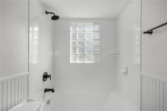 5535 Rosewood Street, Roeland Park, KS 66202