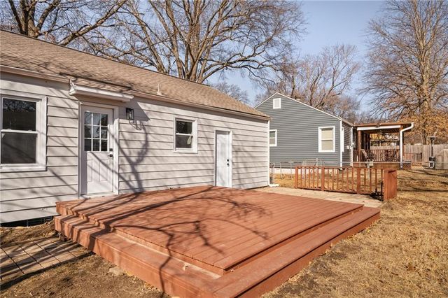 5535 Rosewood Street, Roeland Park, KS 66202