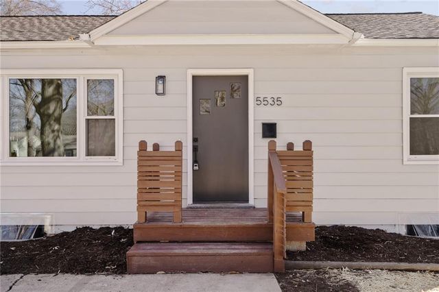 5535 Rosewood Street, Roeland Park, KS 66202