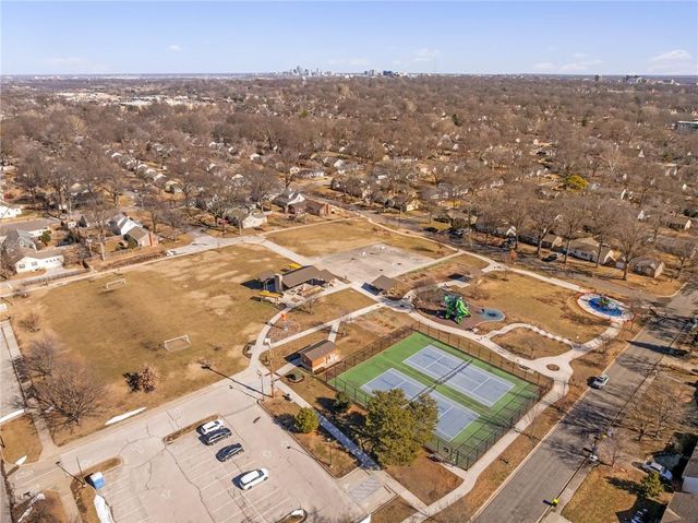 5535 Rosewood Street, Roeland Park, KS 66202