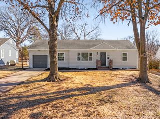5535 Rosewood Street, Roeland Park, KS 66202
