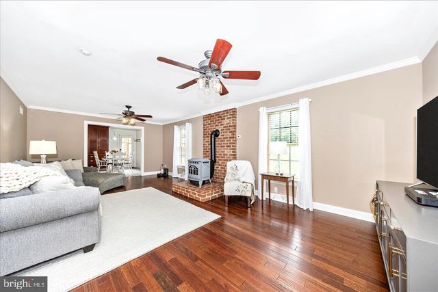 15810 SPADE RD, Hagerstown, MD 21740