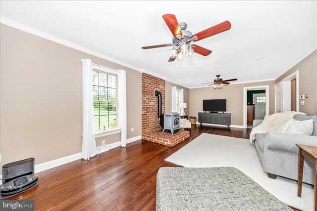 15810 SPADE RD, Hagerstown, MD 21740