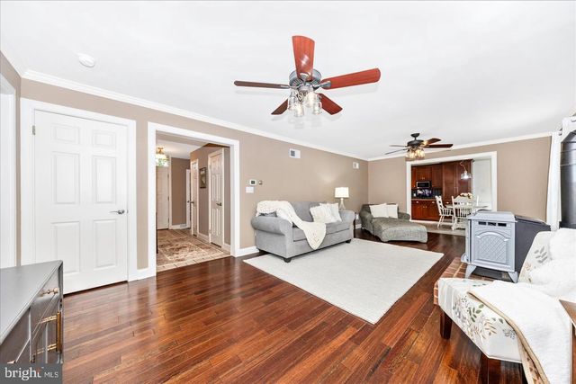15810 SPADE RD, Hagerstown, MD 21740