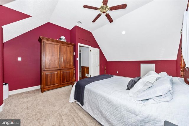 15810 SPADE RD, Hagerstown, MD 21740