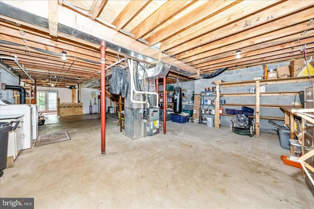 15810 SPADE RD, Hagerstown, MD 21740