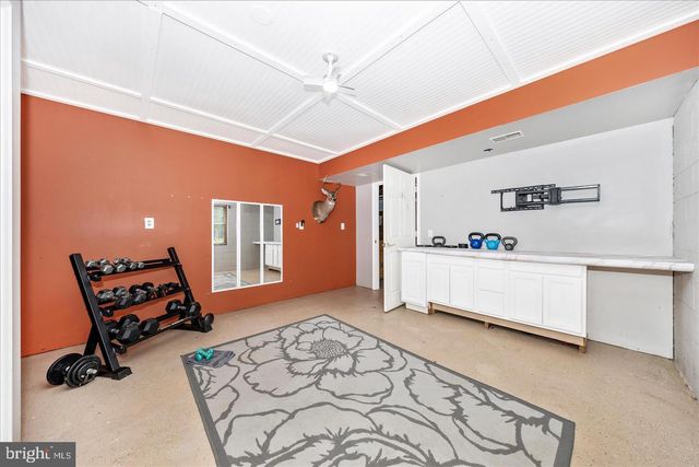 15810 SPADE RD, Hagerstown, MD 21740