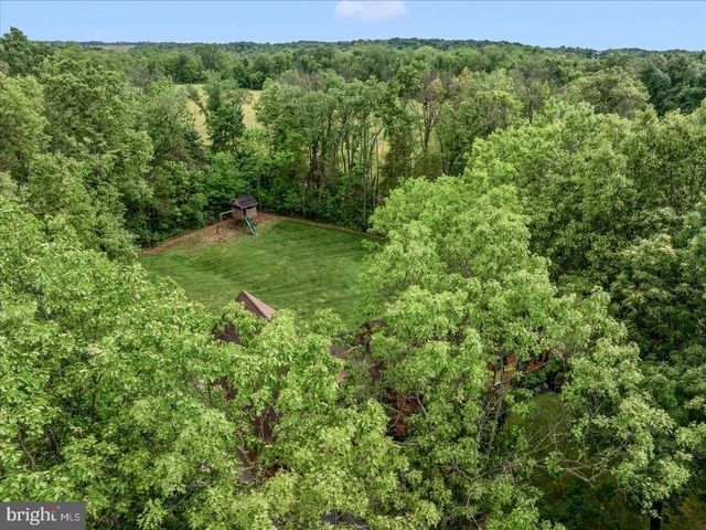15810 SPADE RD, Hagerstown, MD 21740