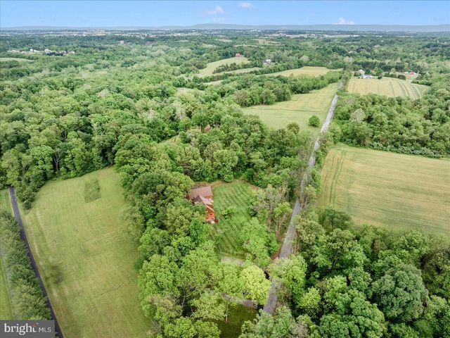 15810 SPADE RD, Hagerstown, MD 21740