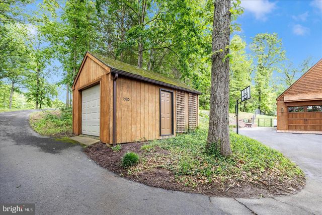 15810 SPADE RD, Hagerstown, MD 21740