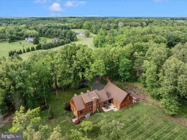 15810 SPADE RD, Hagerstown, MD 21740